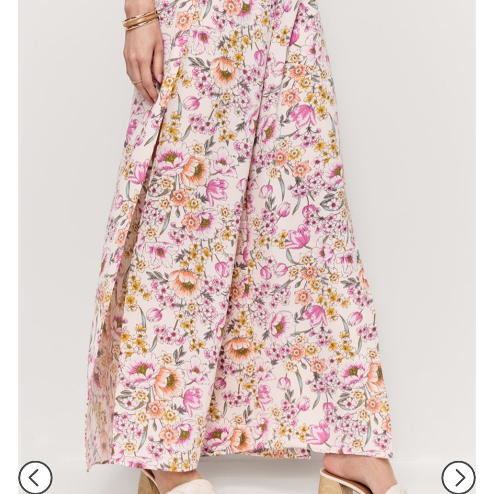 Francesca's Floral High-Slit Wide-Leg Pants. Size L - Picture 2 of 10